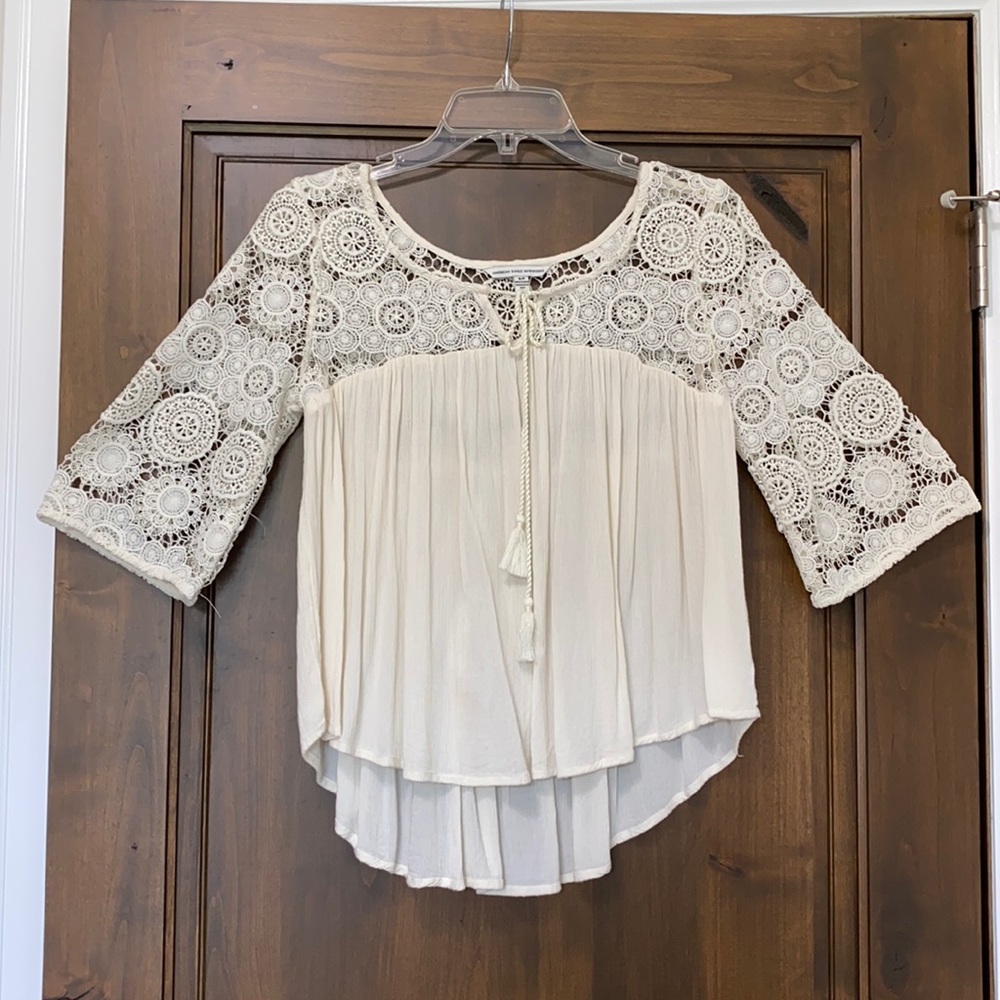 American Eagle flowing crochet shirt